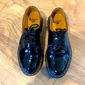 Softly worn Oxford Dr. Martins